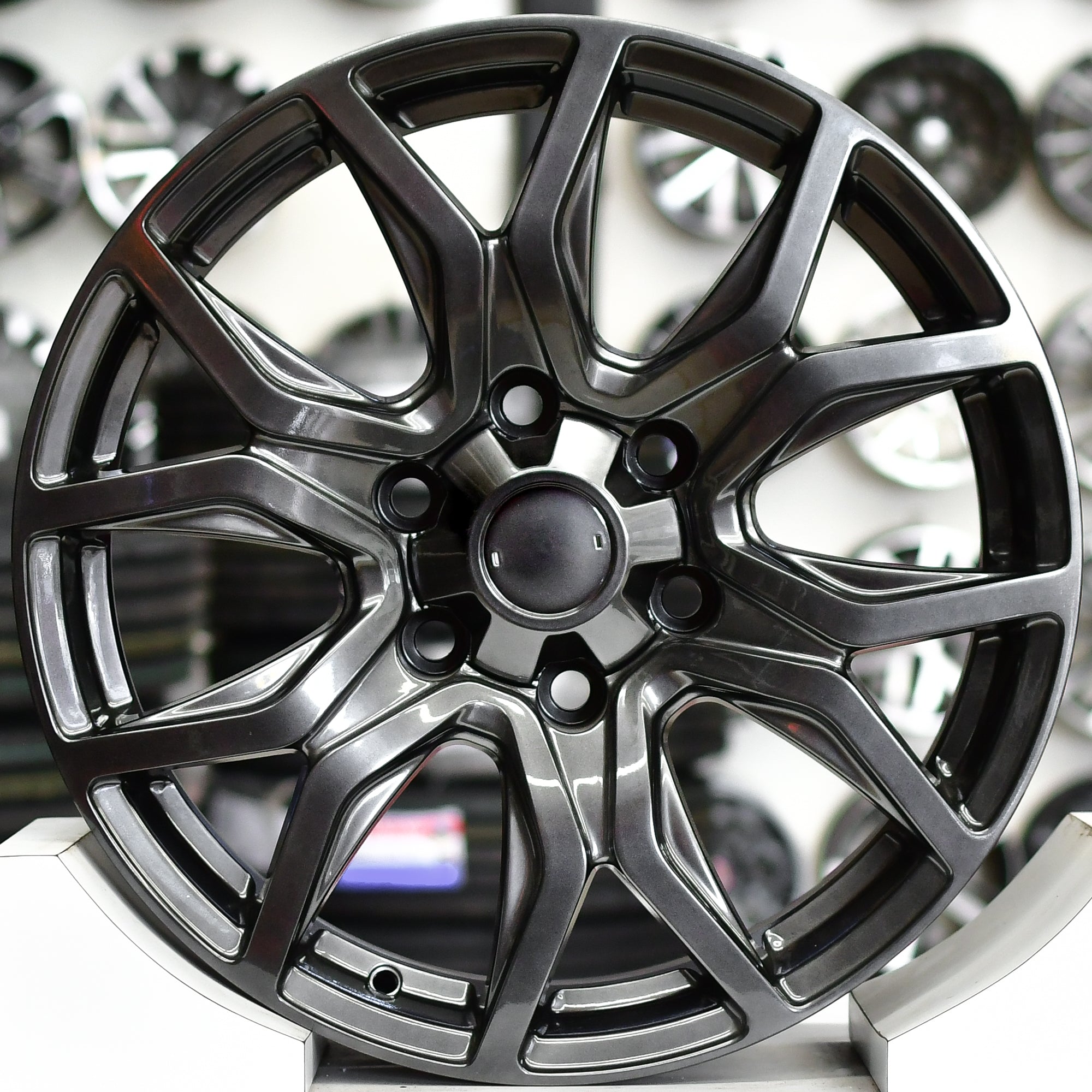 SET DE RINES 18X7,5 6X139,7 CRW5 1831