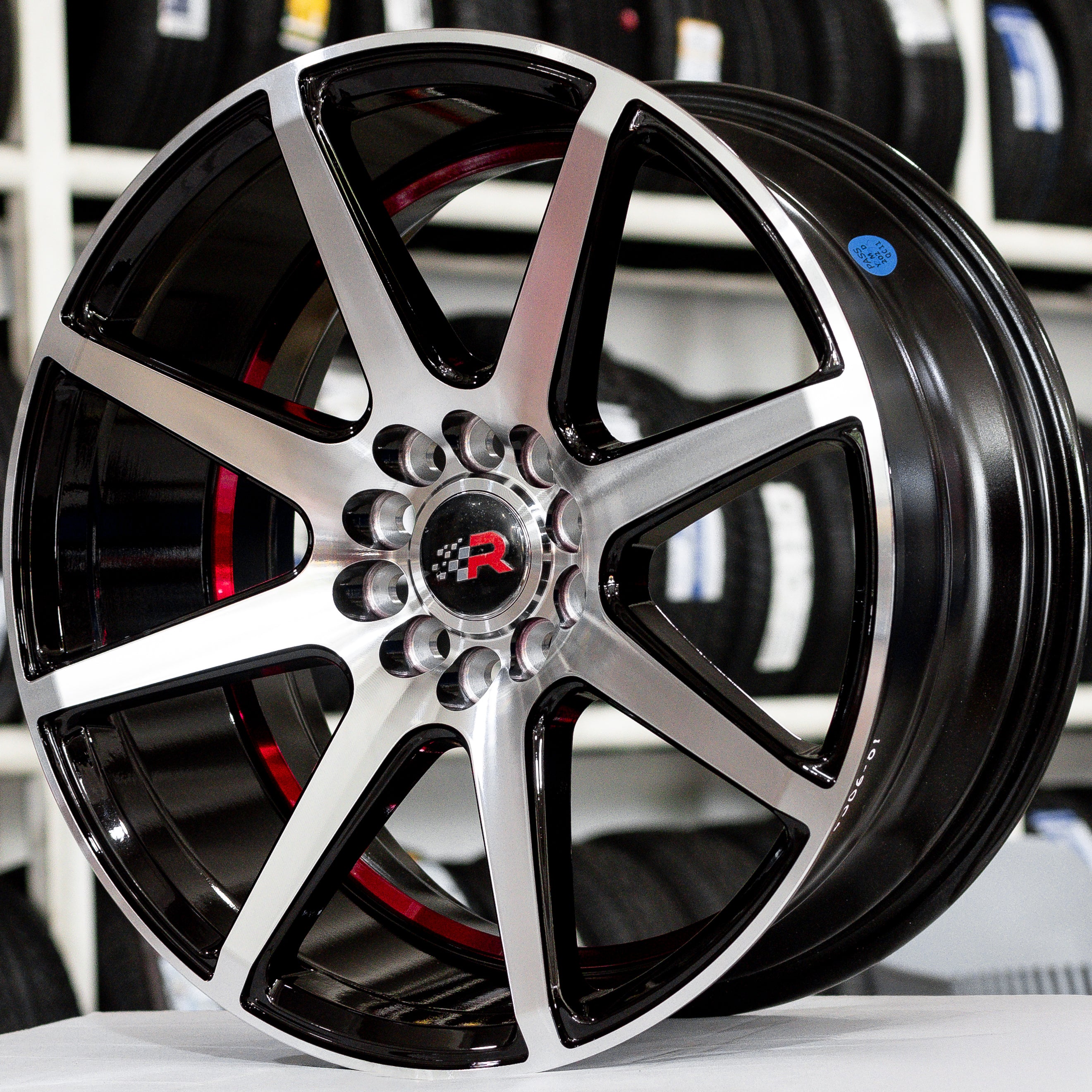 SET DE RINES 17x8 10x105-113.2 ET30 CB73.1 Aluminio