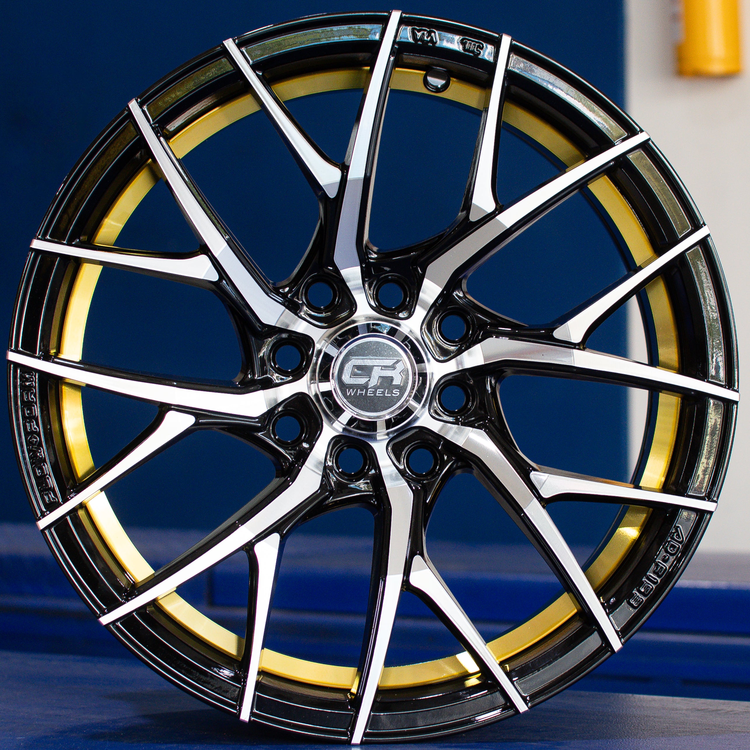 15X7.0 8HX100/114.3 SET DE RINES 15" CR WHEELS YA3938