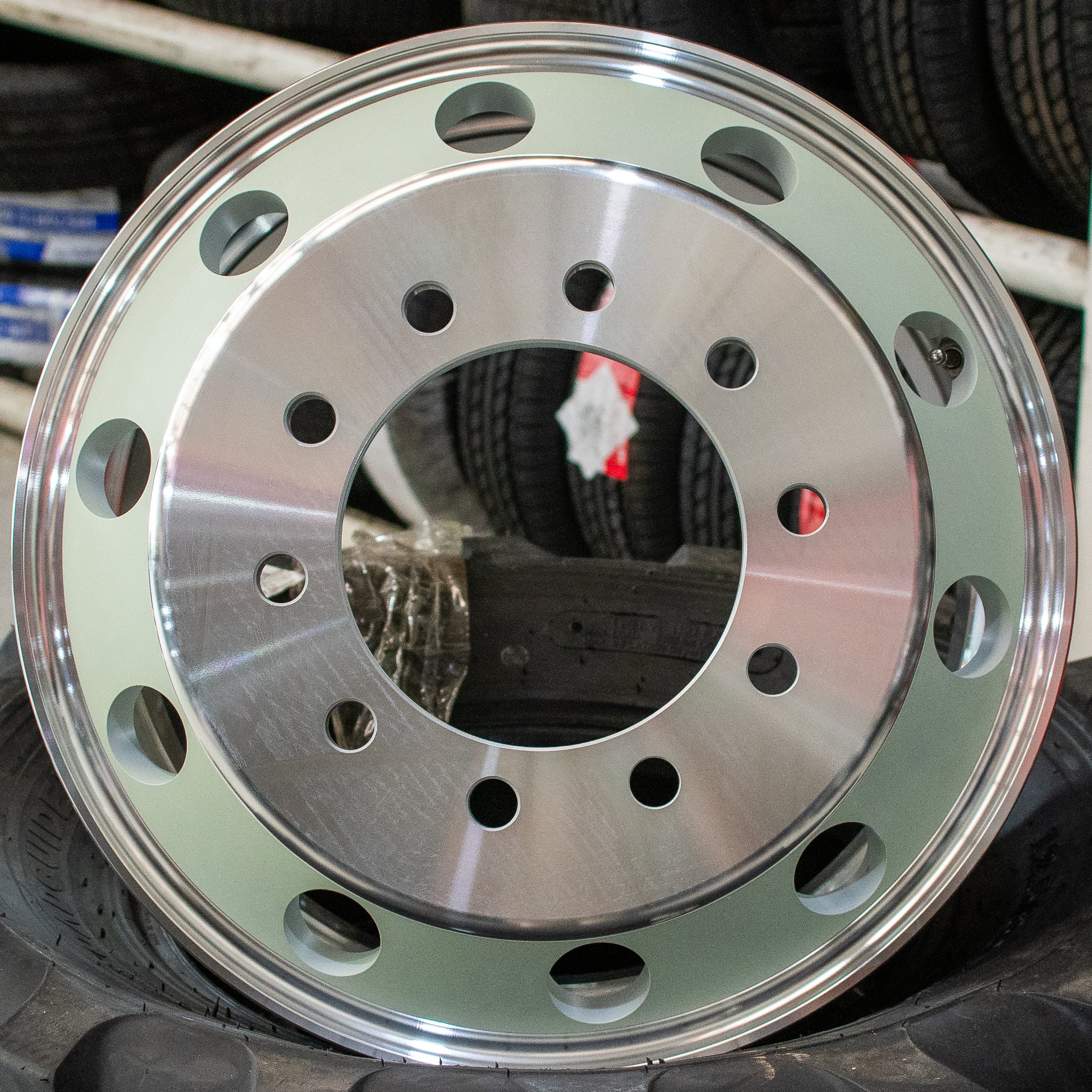 22.5X9.00 10H-26.5MM/1*45 RIN DE ALUMINIO FORJADO REFLECTIVO