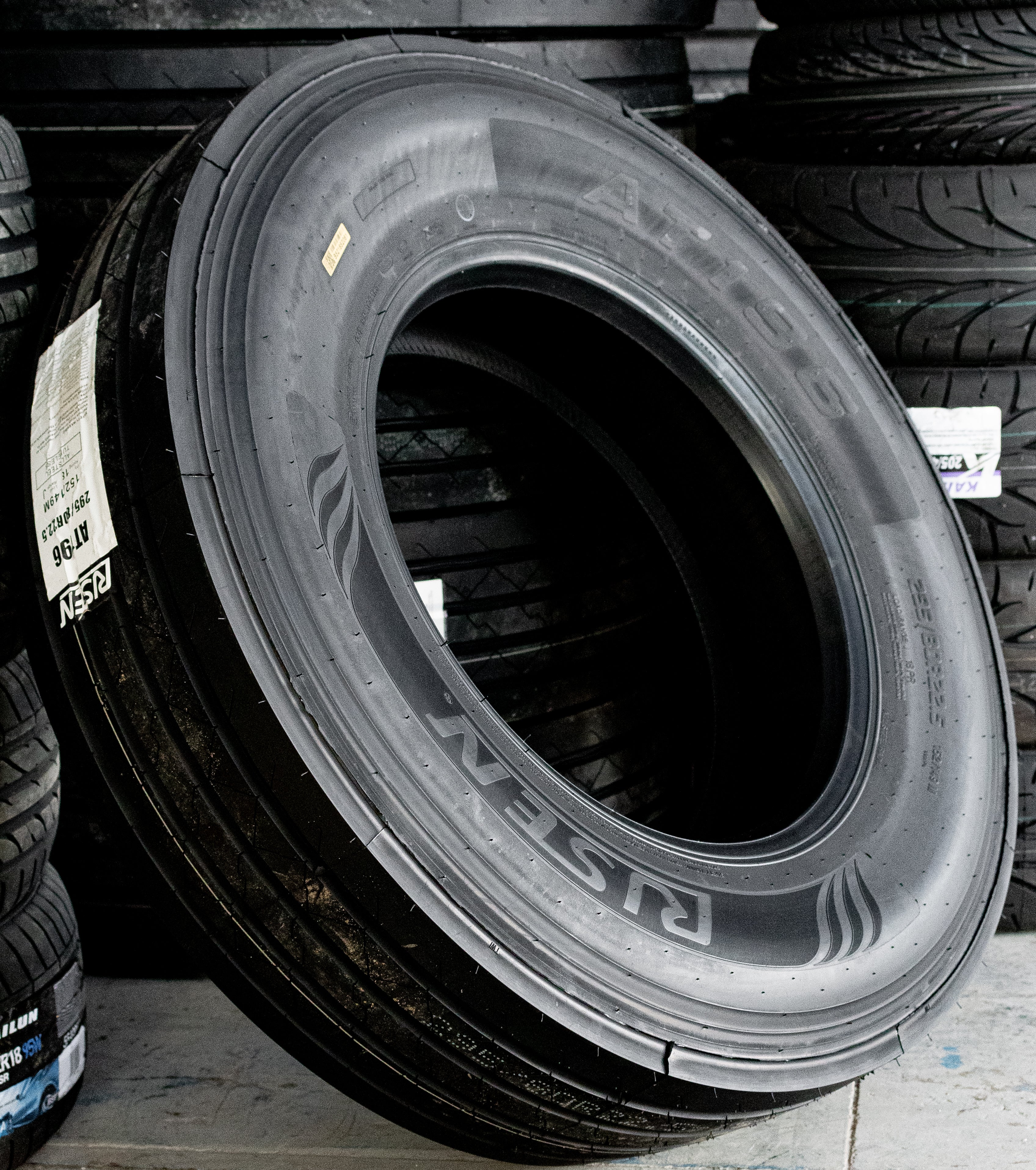 295/80R22.5 RISEN AT196 152/149M 18PR (Direccional y para tráiler)