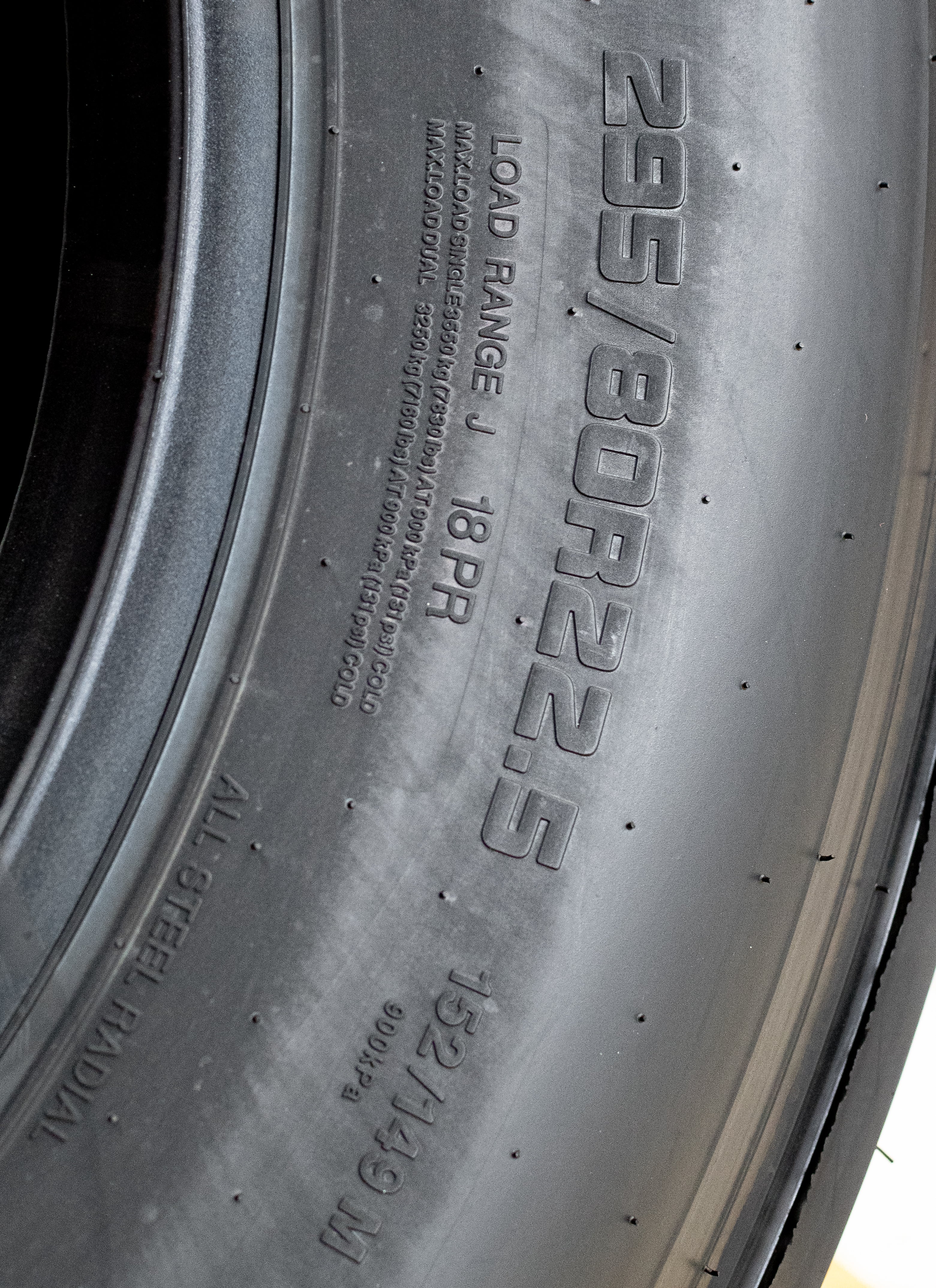 295/80R22.5 RISEN AT196 152/149M 18PR (Direccional y para tráiler)